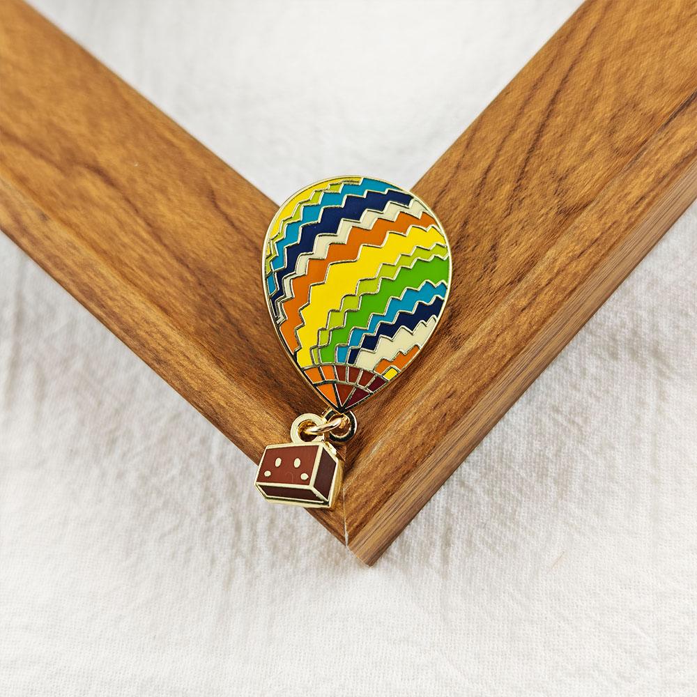 Rainbow Striped Hot Air Balloo - đánh giá và giá Embroidery Bali