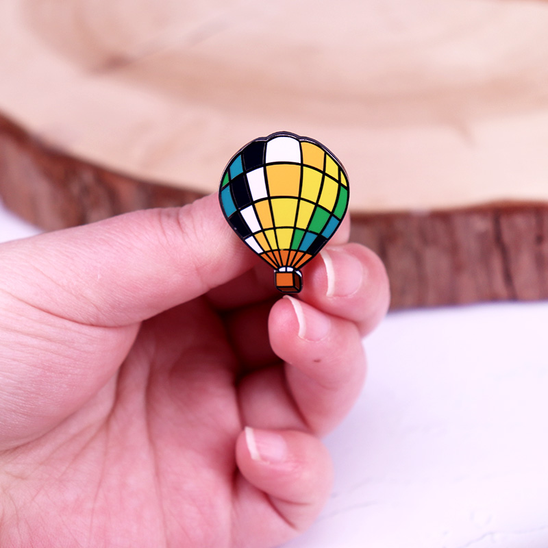Hot Air Balloon Enamel Pin You - đánh giá và giá Embroidery Bali